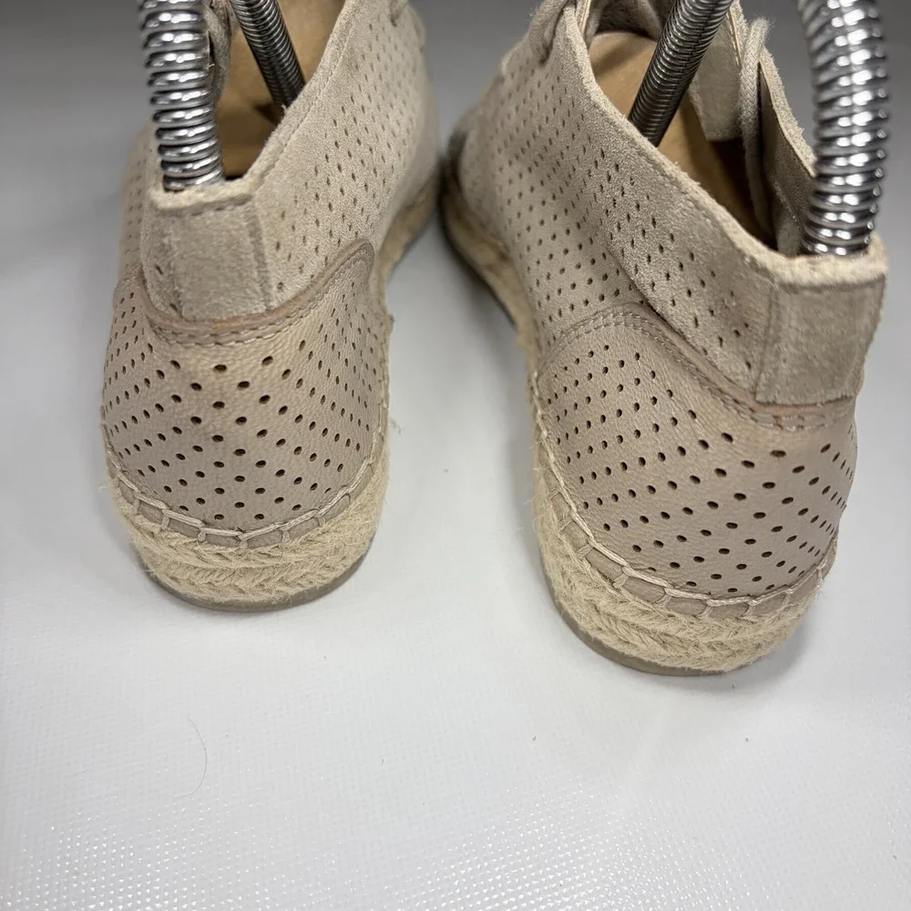 Dolce Vita Espadrille Lace Up Flats Womens Size 6.5 Taupe Perforated Suede Oxfor